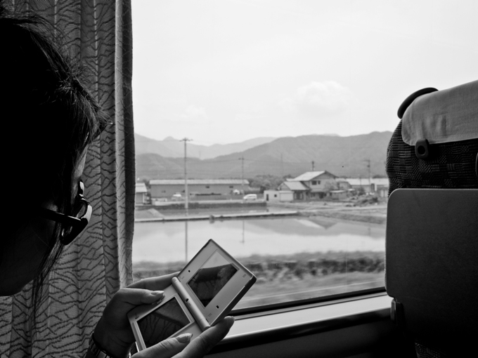 Kanazawa | Hikari with her Nintendo DS